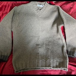 Vintage Burberry lambs wool sweater-brand new